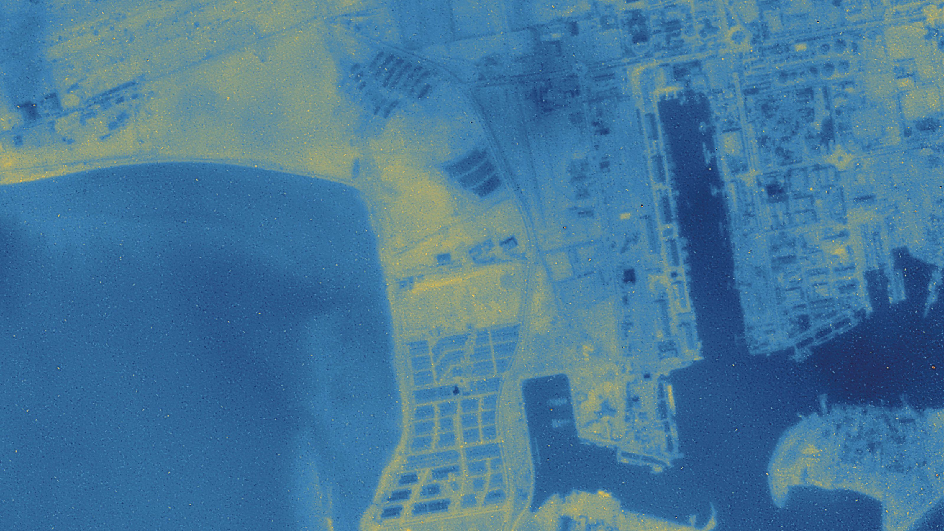 Port and city in mid-wave infrared